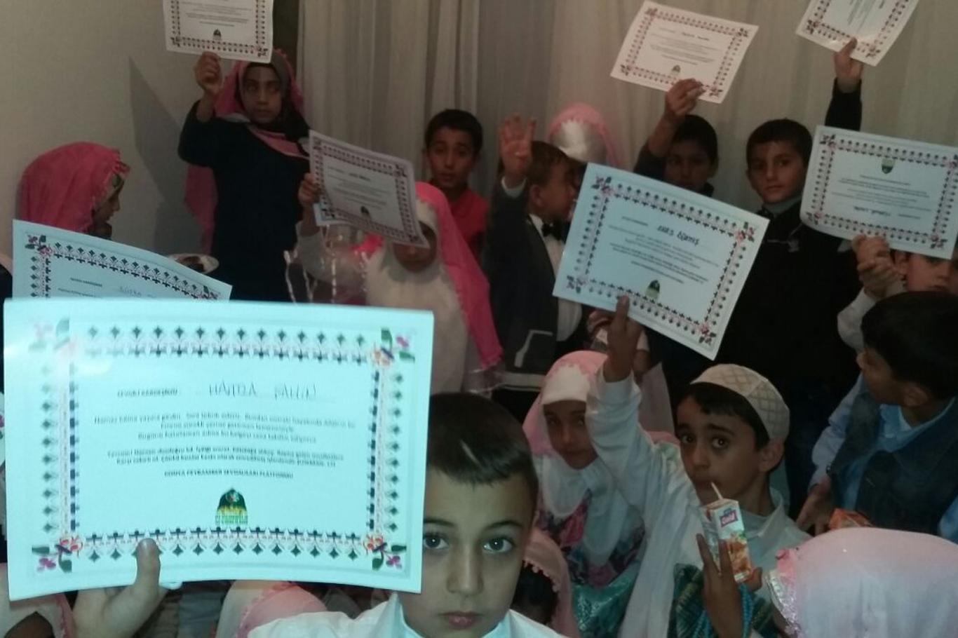 Namaz eğitimini tamamlayan 50 çocuğa sertifika verildi